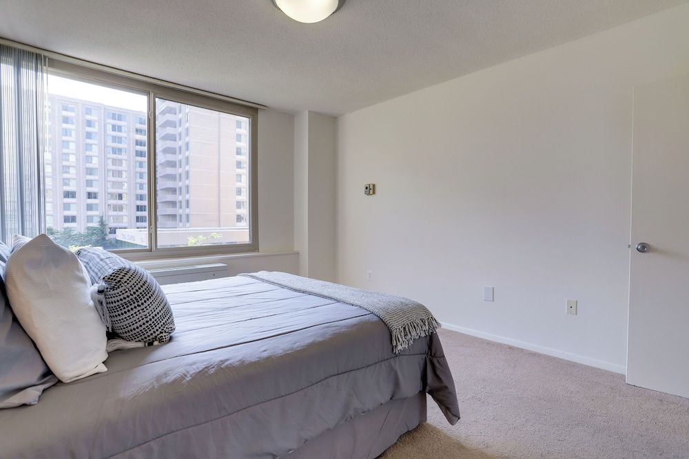 Apartment, Balcony, City View