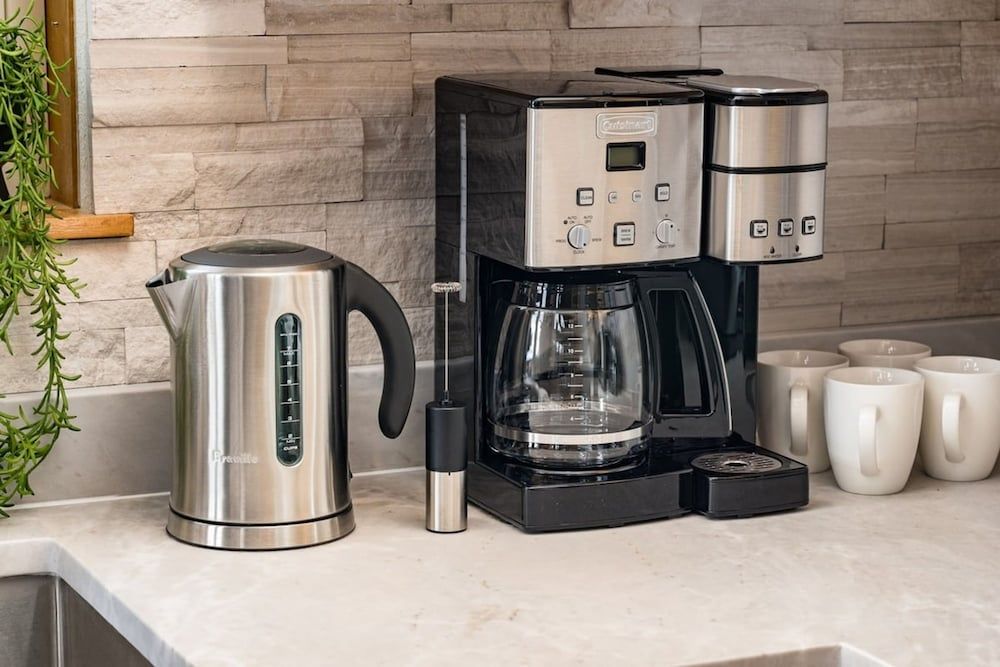 Serene Retreat Amazing Views Hottub Sauna Xbox House 38