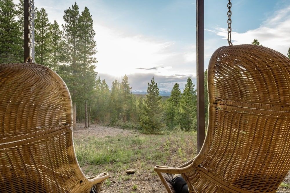 Serene Retreat Amazing Views Hottub Sauna Xbox House 20