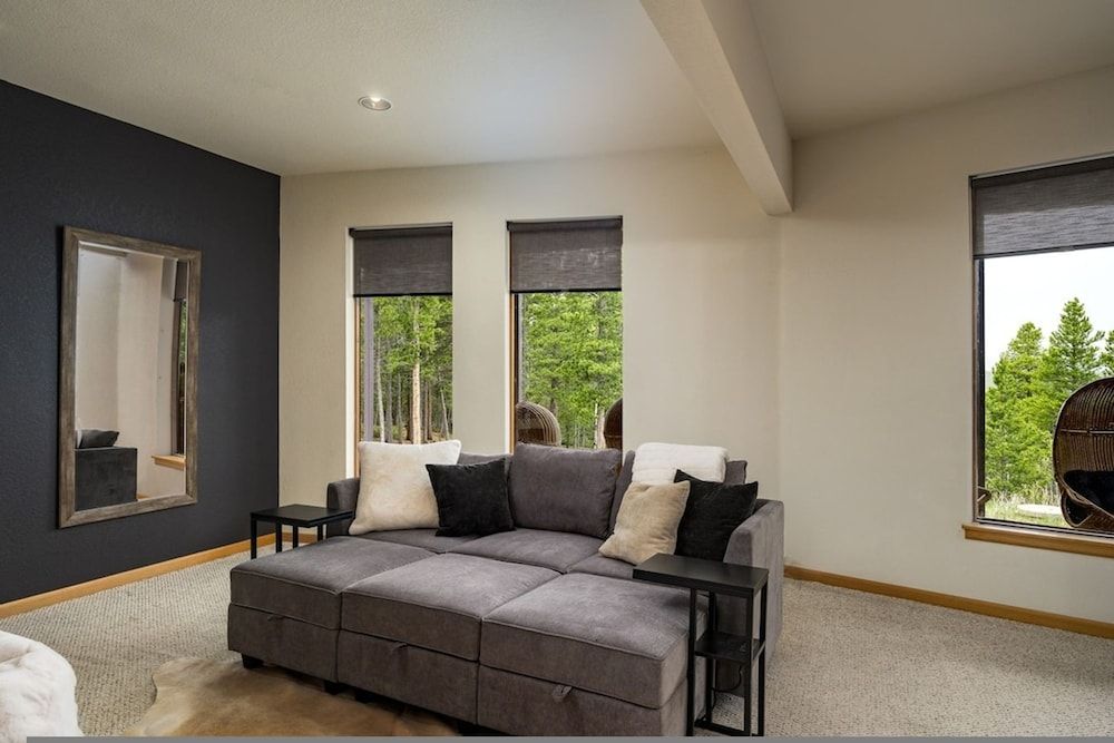 Serene Retreat Amazing Views Hottub Sauna Xbox House 40