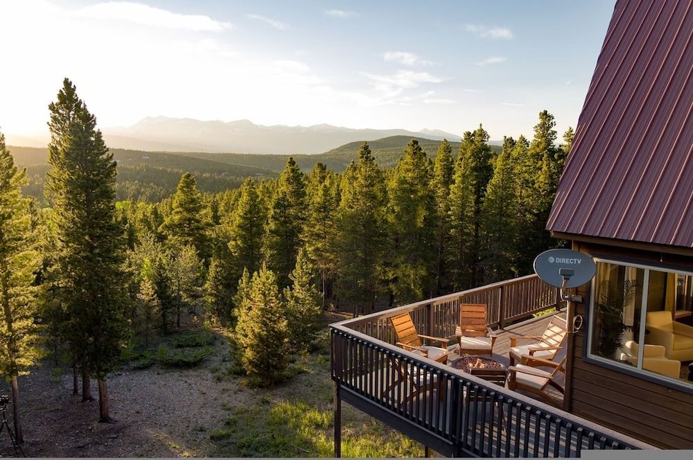 Serene Retreat Amazing Views Hottub Sauna Xbox House 24