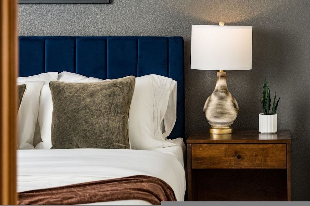 Serene Retreat Amazing Views Hottub Sauna Xbox House 7