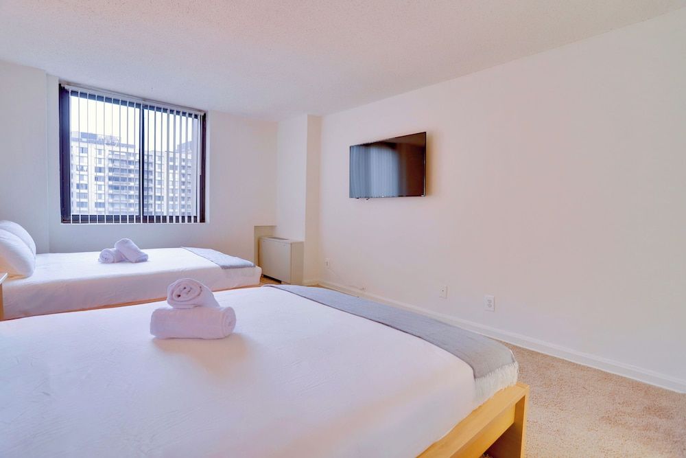 Comfort Apartment, 2 Bedrooms, Balcony, City View