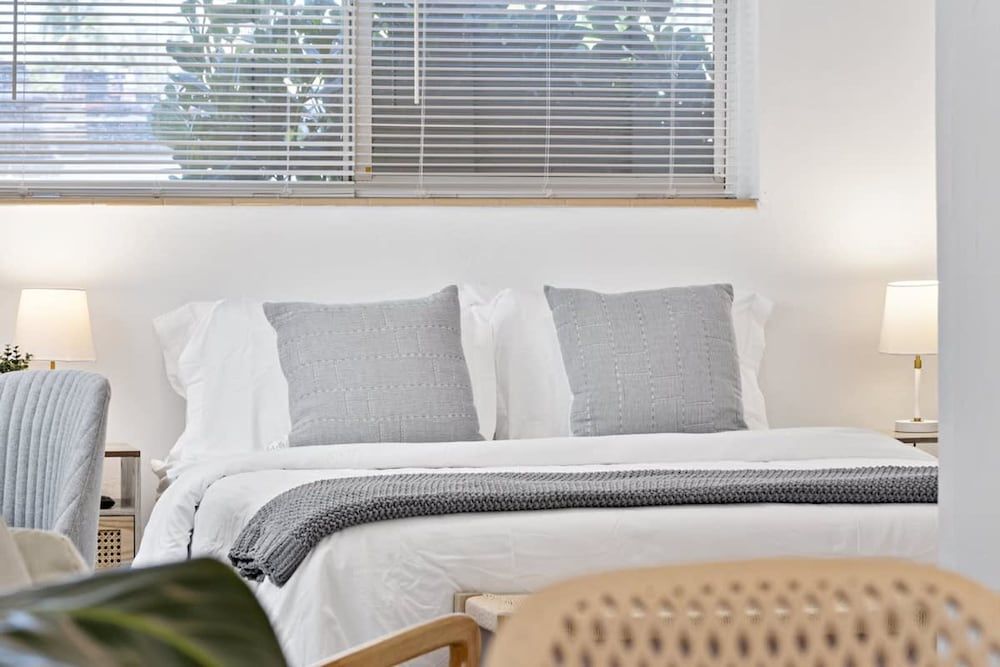 Lovely Studio With Great Location Free Parking Studio 2