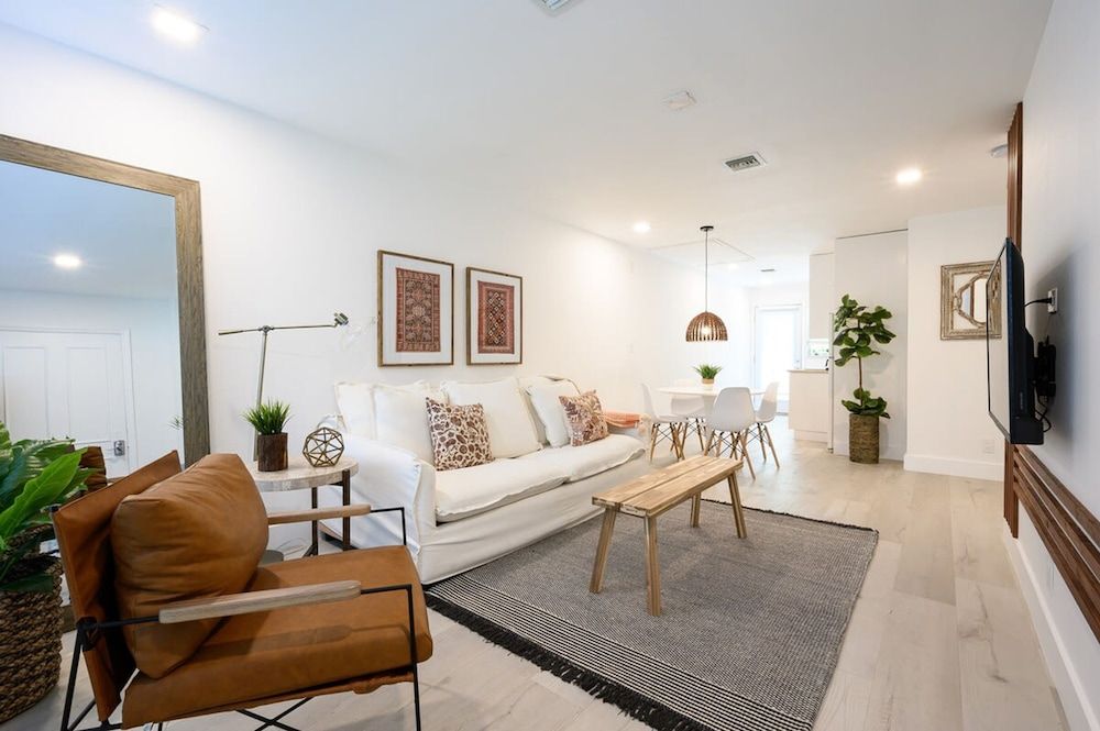 Beautiful And Comfortable Apt in Victoria Park