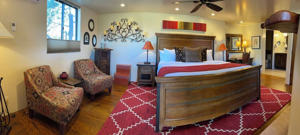Deluxe Room, 1 King Bed (Thunder Mountain)