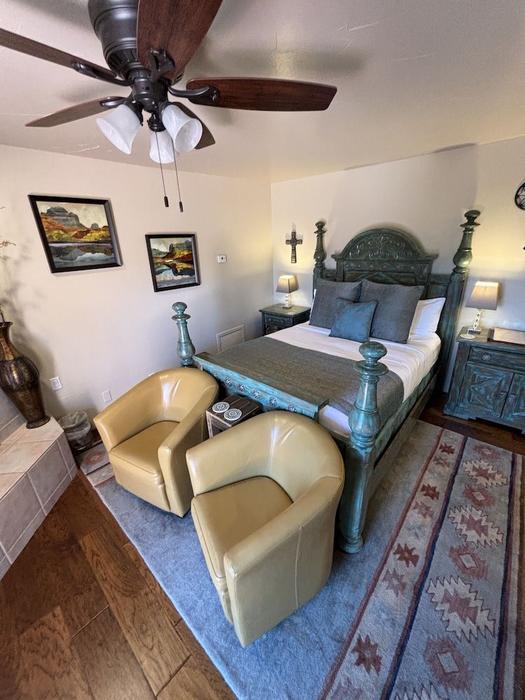 Standard Room, 1 Queen Bed, Mountain View (Sunlit Dreams)
