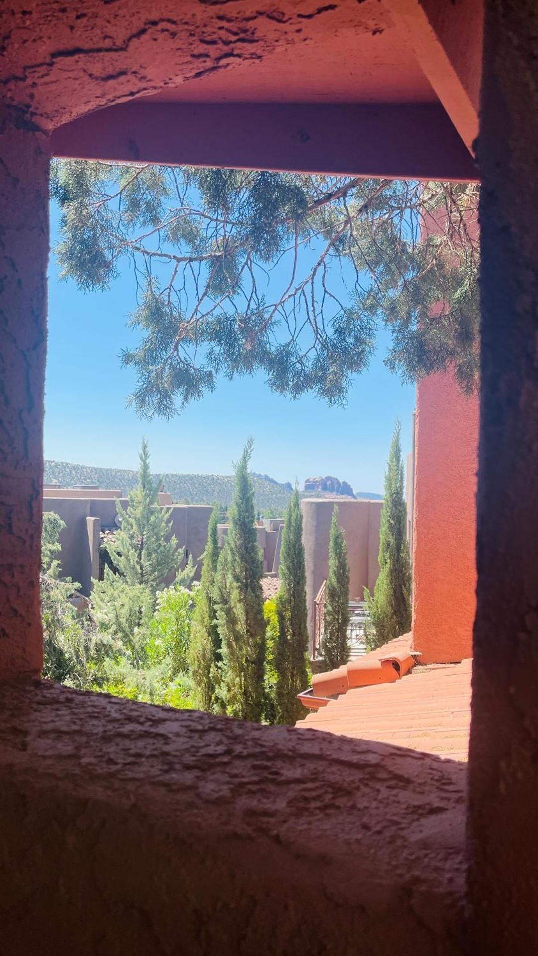 Dream Weaver - King Room with Balcony View