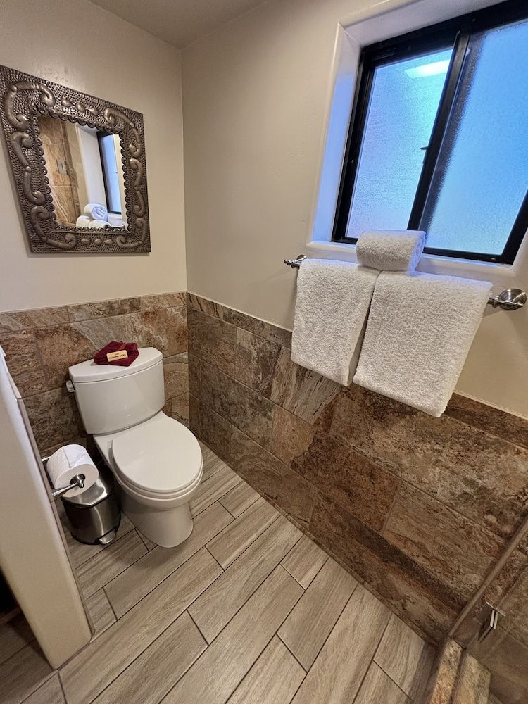 Casa Sedona Inn - Adults Only Deluxe Room, 1 King Bed (Sunset) 8