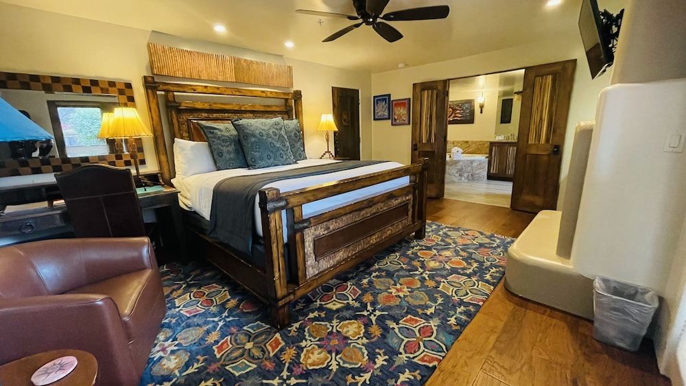Casa Sedona Inn - Adults Only Deluxe Room, 1 King Bed (Sunset)