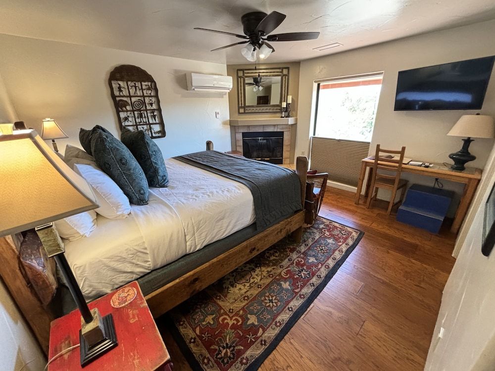 Room, 1 King Bed, Mountain View (Southwest Memories)