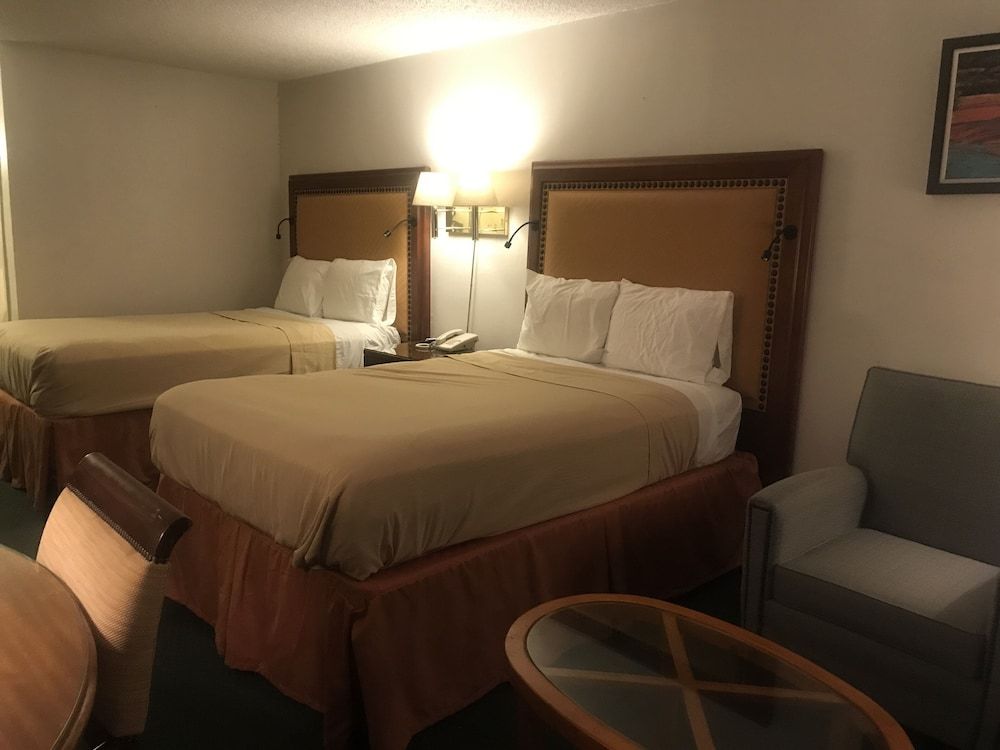 Travelers Inn & Suites Double Room