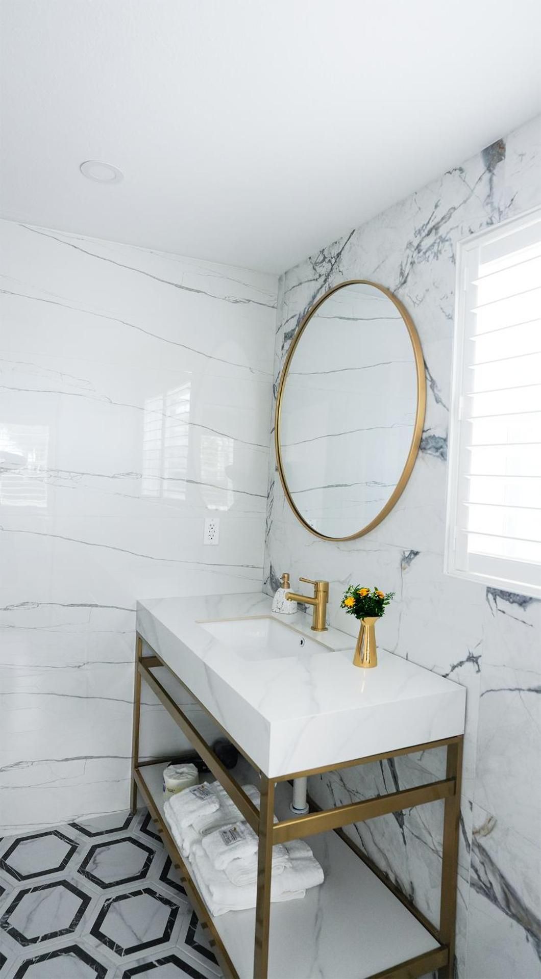 Ivory Sands Beach Suites Executive Suite 2