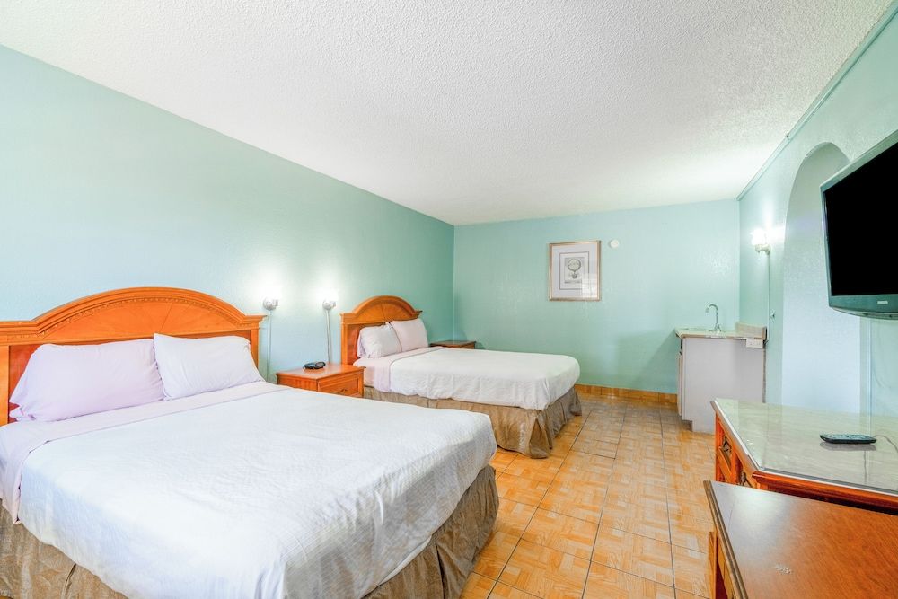 Lone Star Inn & Suites Room, 2 Double Beds, Smoking 2