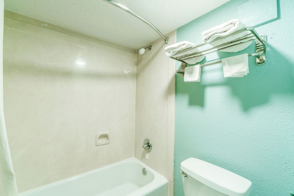 Lone Star Inn & Suites Room, 2 Double Beds, Non Smoking 17