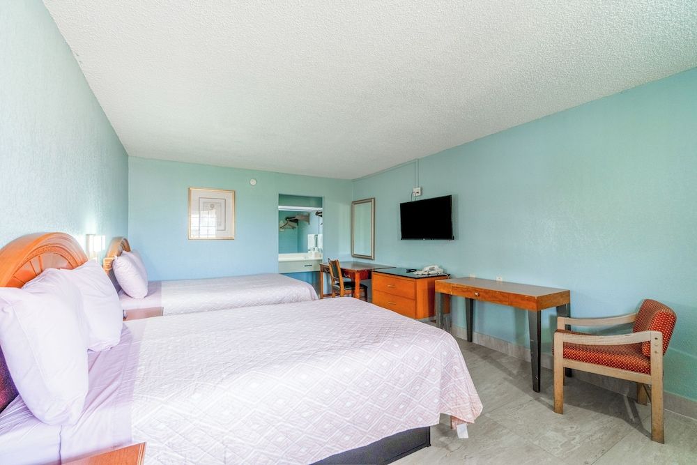 Lone Star Inn & Suites Room, 2 Double Beds, Non Smoking 5