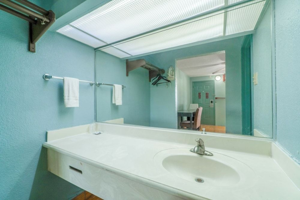 Lone Star Inn & Suites Room, 2 Double Beds, Smoking 10