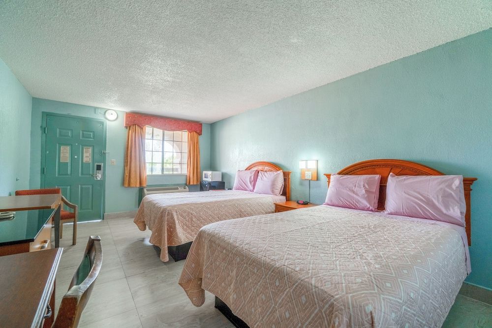 Lone Star Inn & Suites Room, 2 Double Beds, Non Smoking