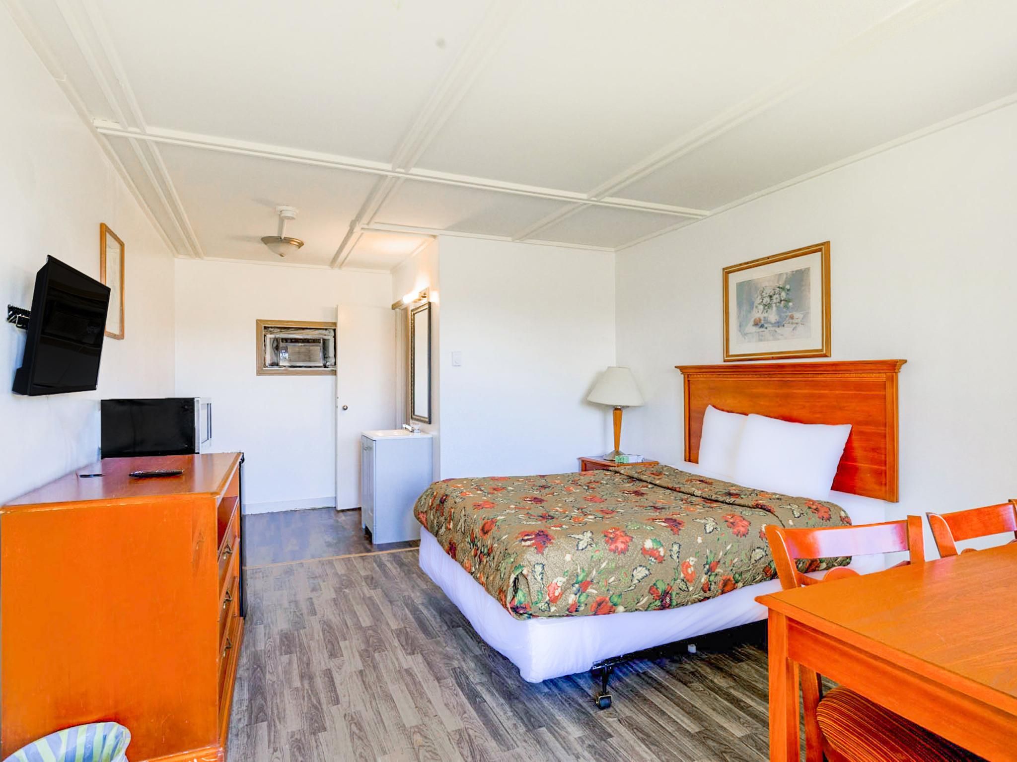 King Bed Non-Smoking
