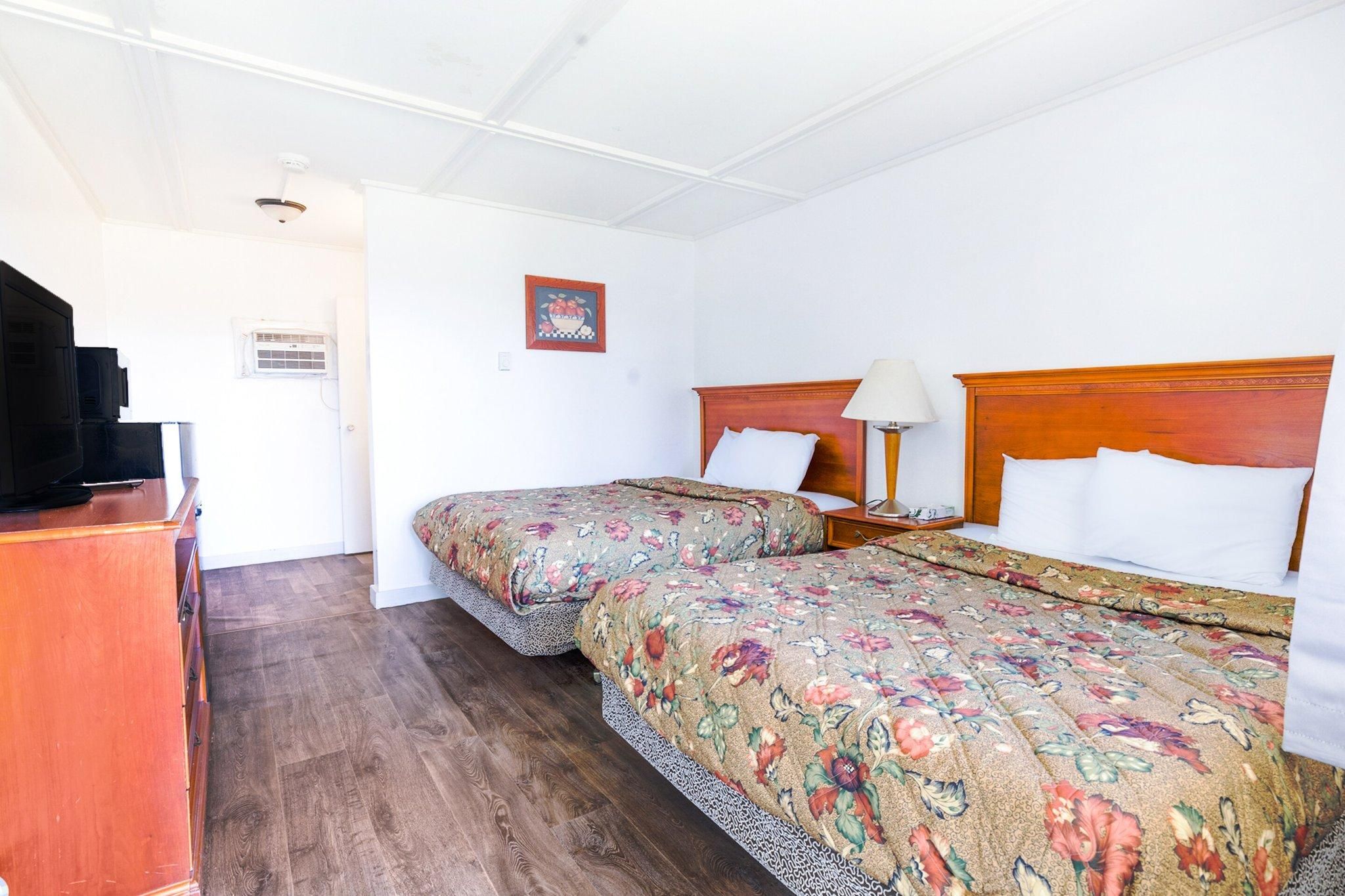2 Full Beds Non-Smoking