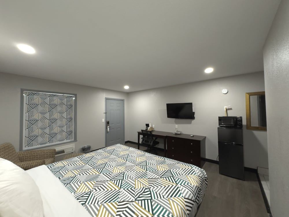 Deluxe Single Room, 1 King Bed, Non Smoking