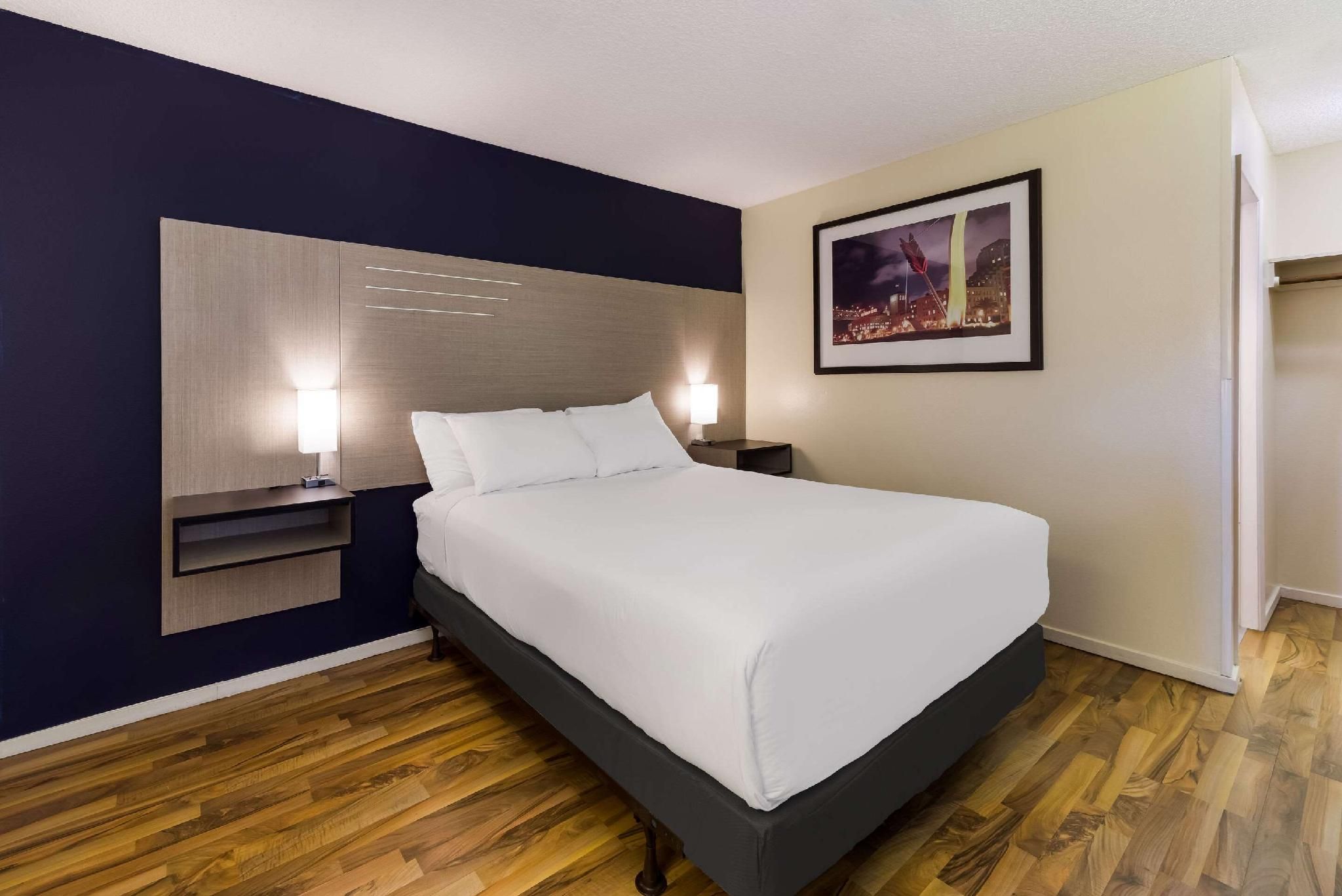 1 Queen Bed, Nonsmoking