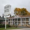 Colony Motel