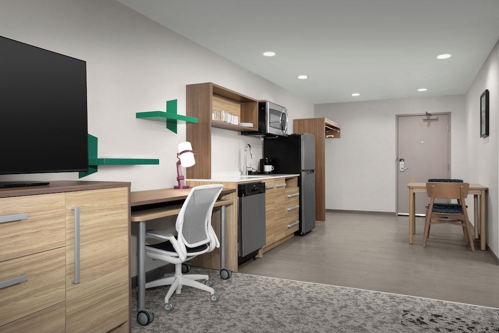 Home2 Suites by Hilton Lubbock University Suite, 1 Bedroom 4