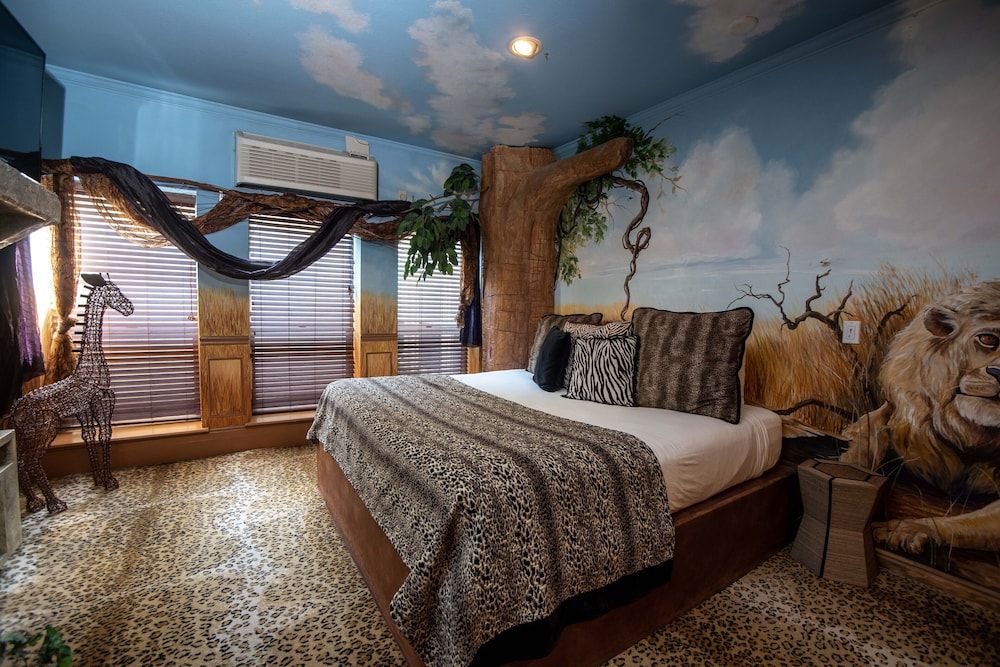Room (Jungle Safari)