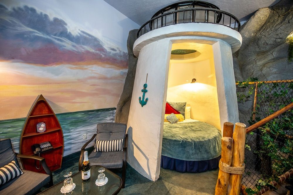 Room (Cape Cod)