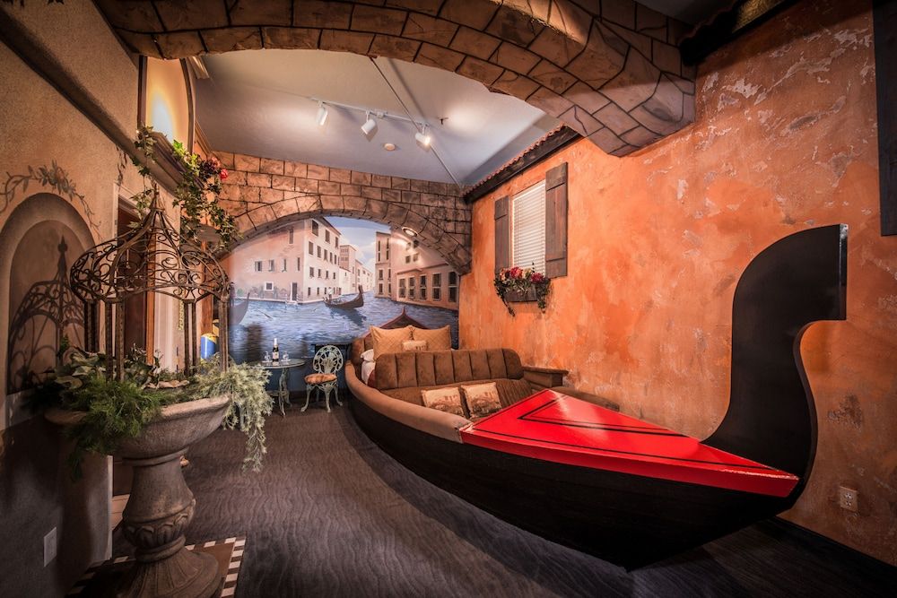 Anniversary Inn - 5th South