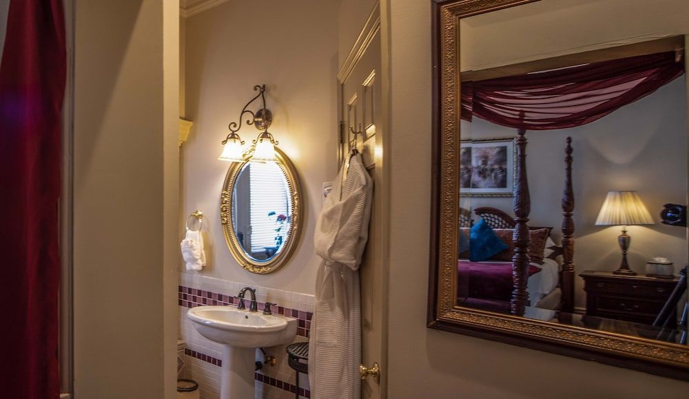 Anniversary Inn - South Temple Suite (The Anniversary Inn) 2