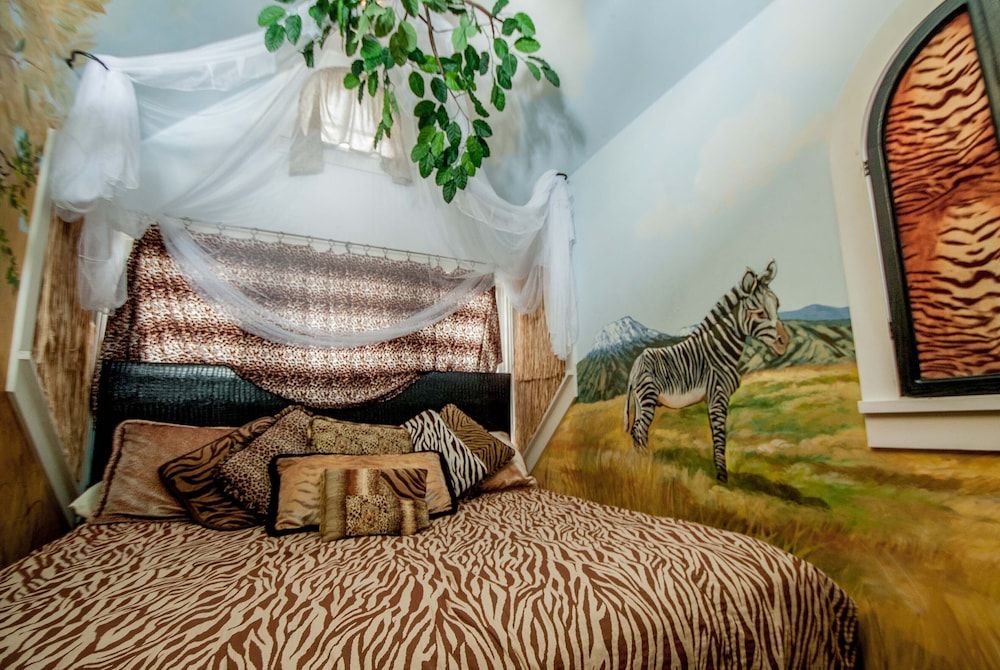 Room (Jungle Safari)