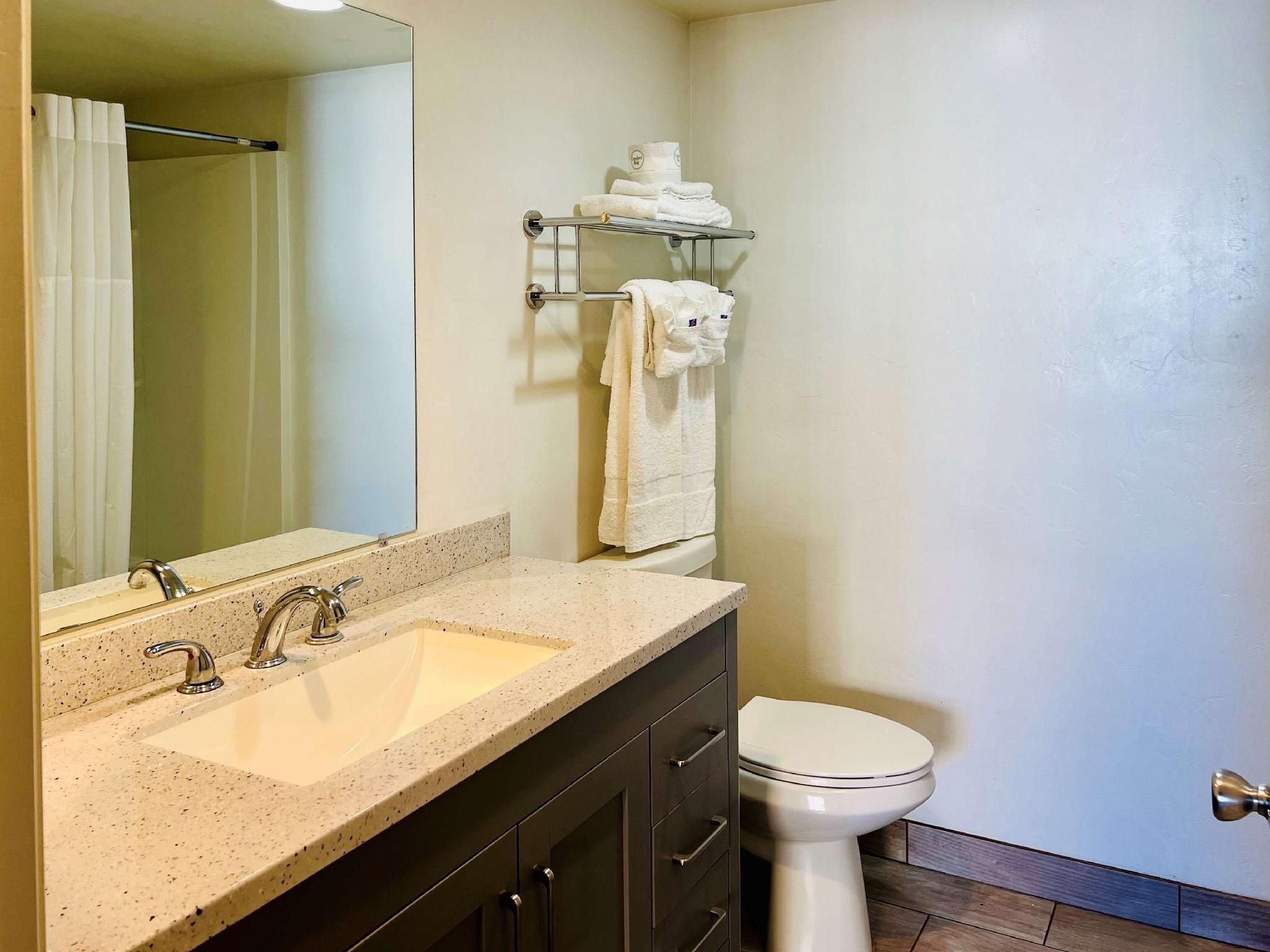 Studio 6 Sierra Vista, AZ – Fort Huachuca 1 King Bed  Non-Smoking, Kitchen 2