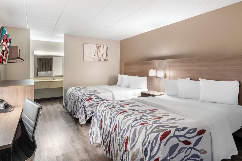 Deluxe Room, 2 Queen Beds, Non Smoking