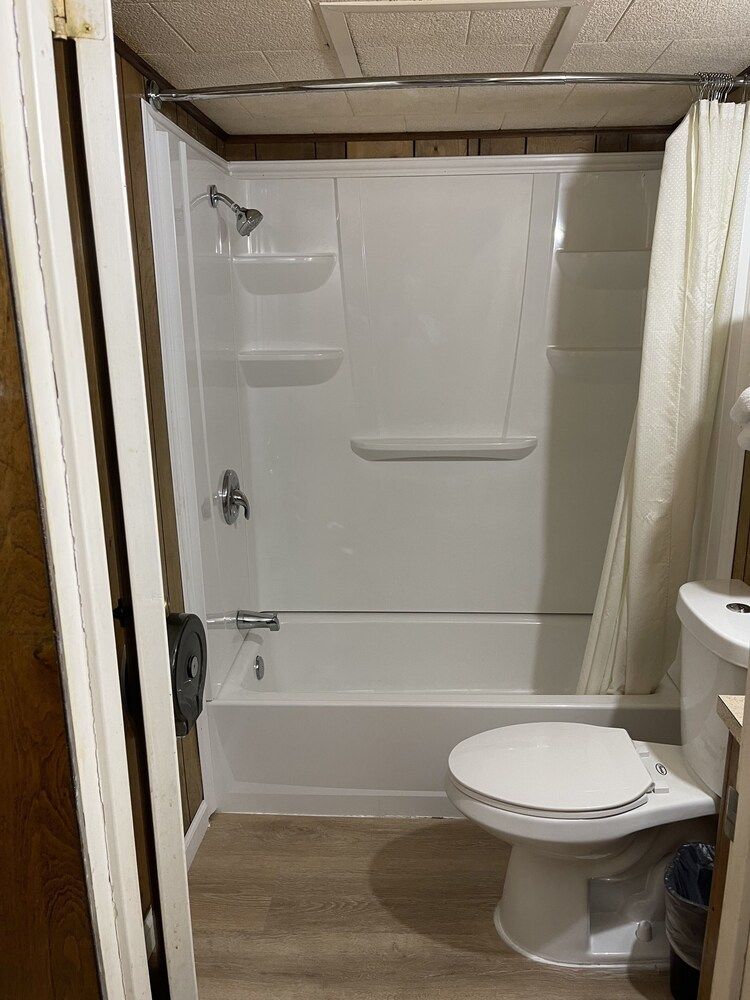 Economy Double Room, 2 Double Beds