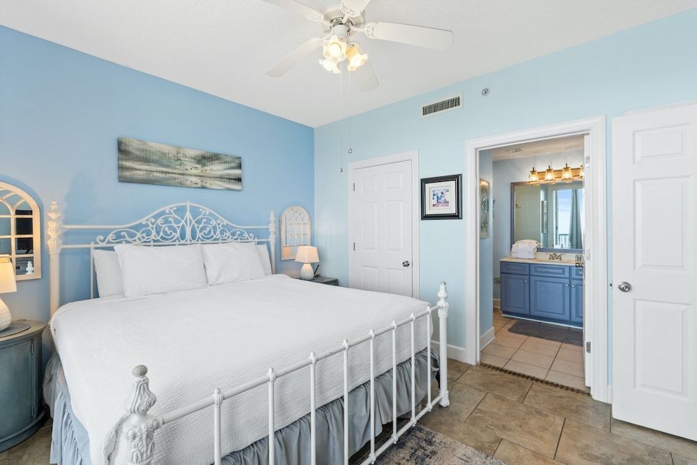 Condo, 2 Bedrooms, Ocean View (1904)