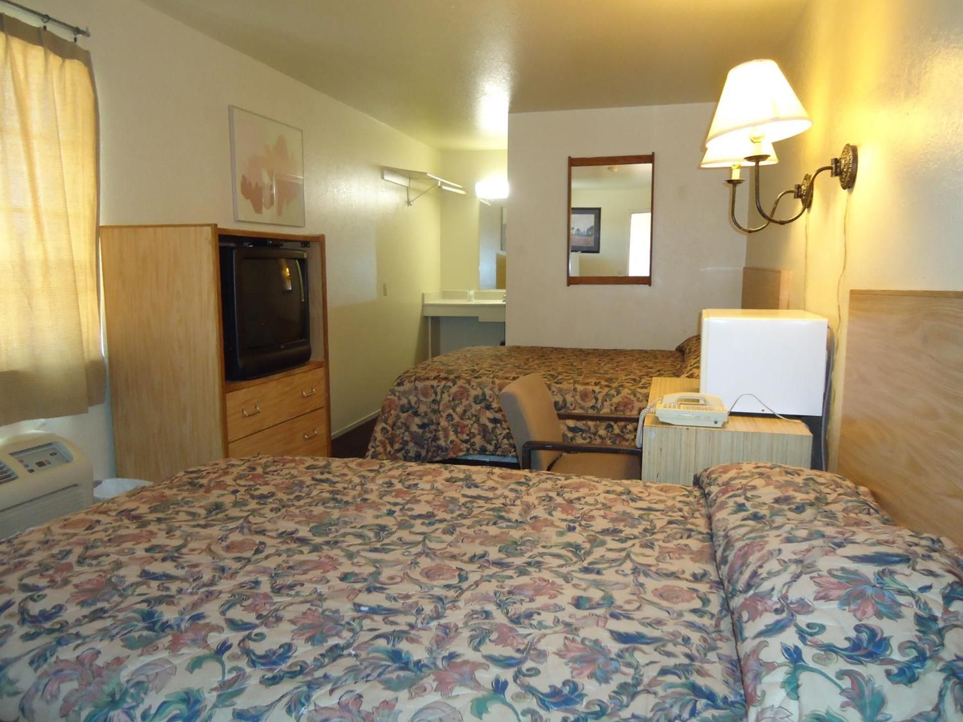 Queen Room with Double Bed