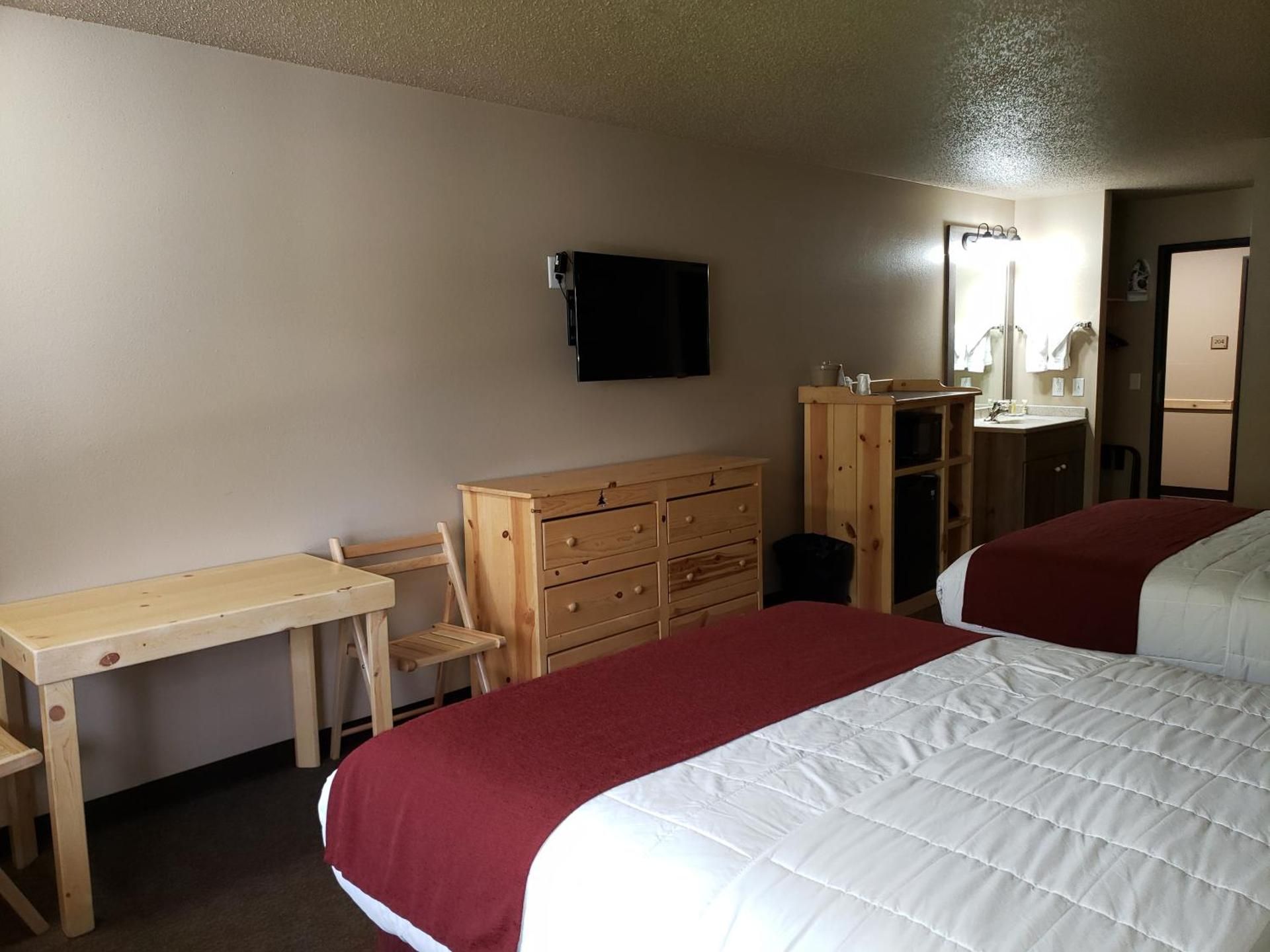 Standard Queen Room