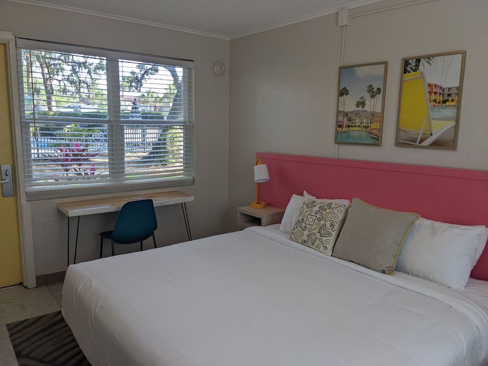 Standard Room, 1 Bedroom, Refrigerator