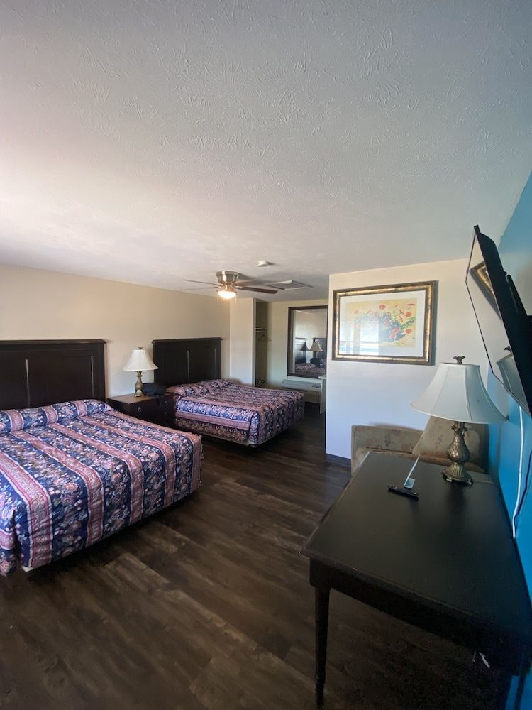 Standard Room, 2 Queen Beds, Non Smoking