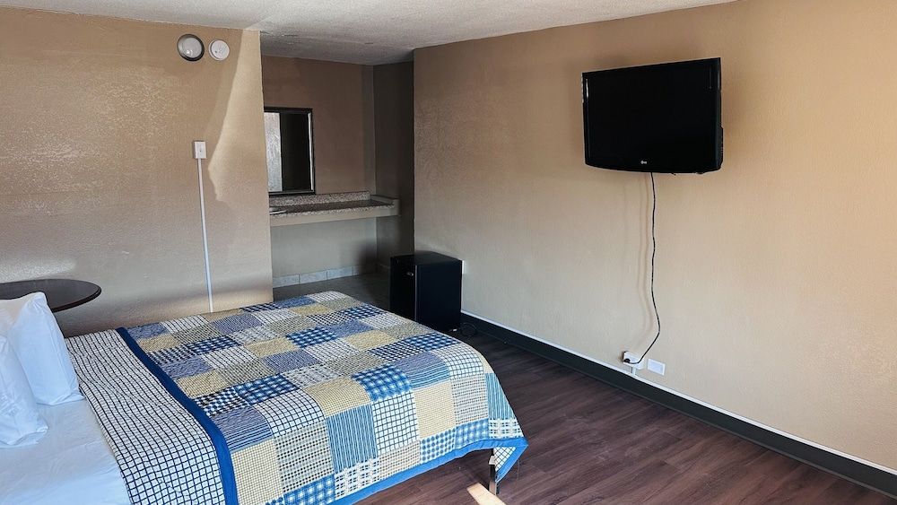 Standard Room, 1 Queen Bed, Non Smoking