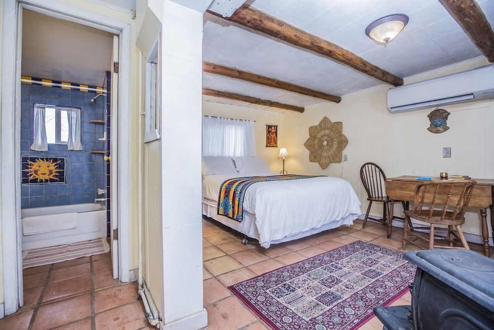 Traditional Cabin, 1 Queen Bed (Dorothy Brett Cabin)