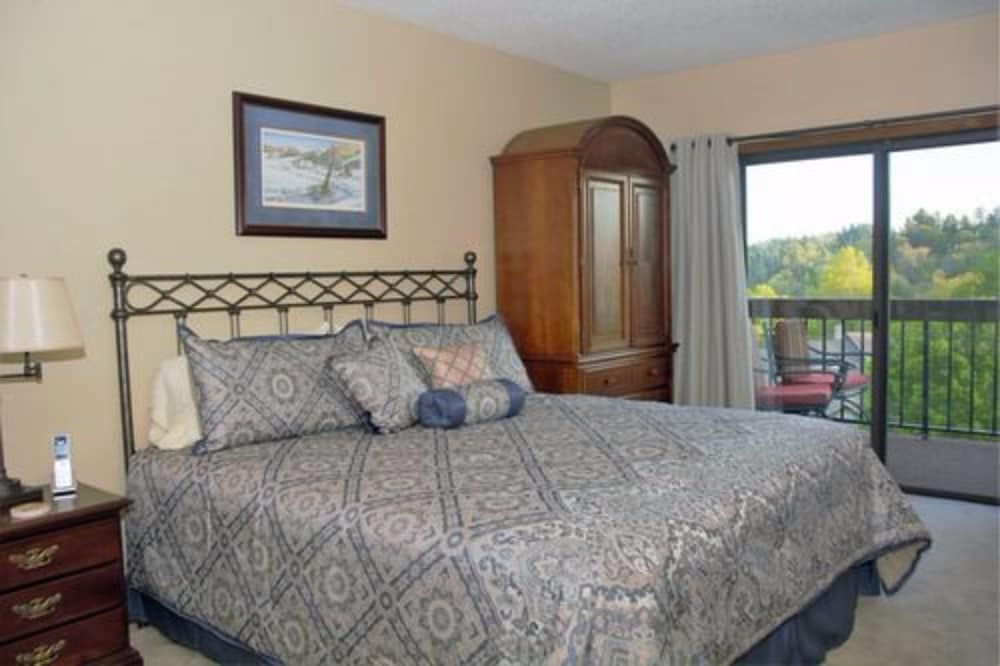 Condo, 1 Bedroom, Fireplace