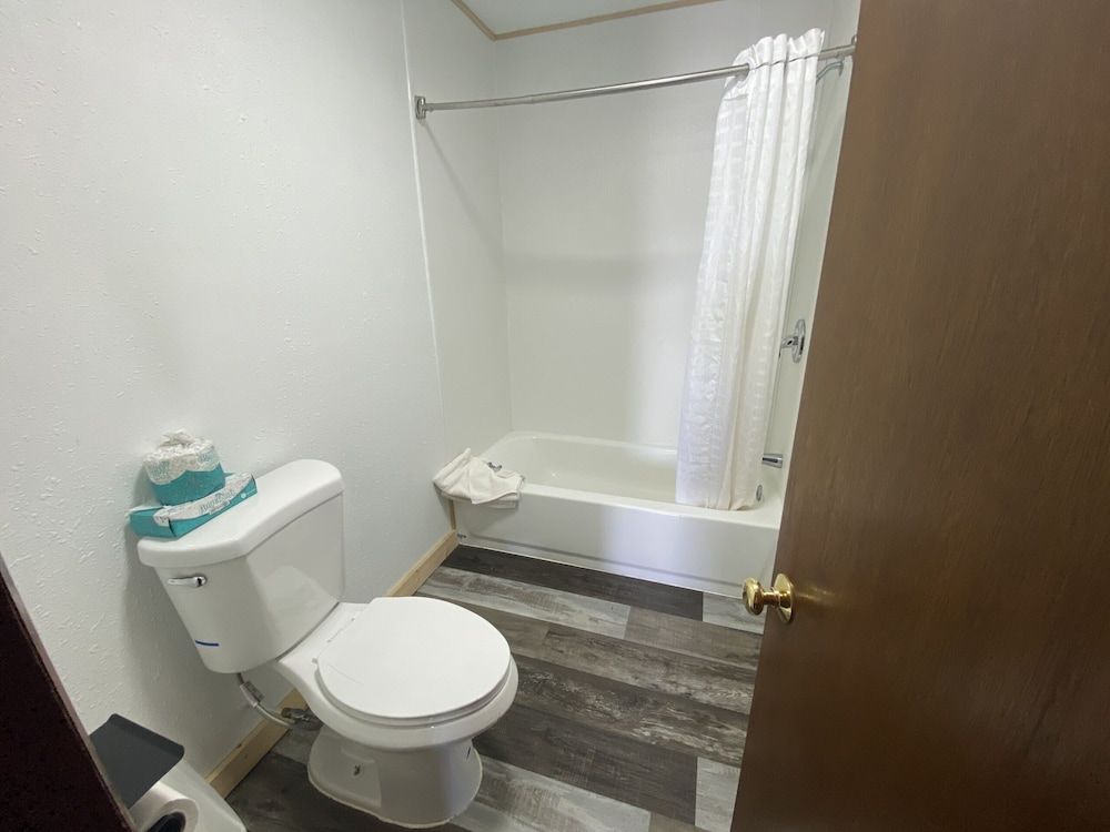 Rainbow Lodge Superior Suite, Private Bathroom (Room 105, 106, 107, 108) 10