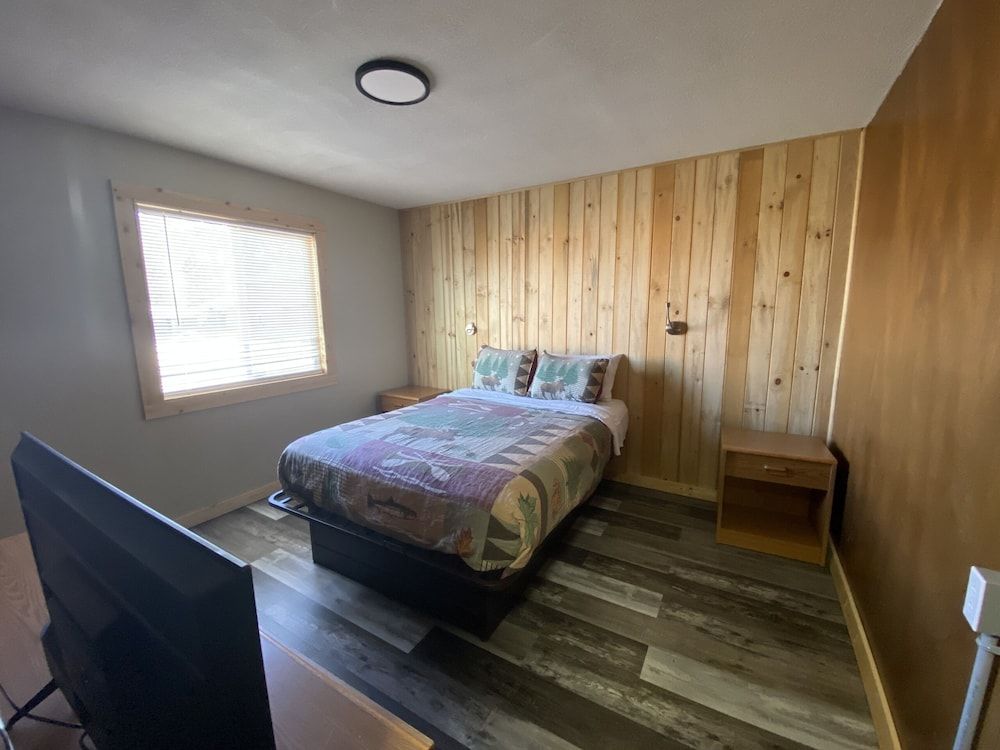 Rainbow Lodge Superior Suite, Private Bathroom (Room 105, 106, 107, 108) 4