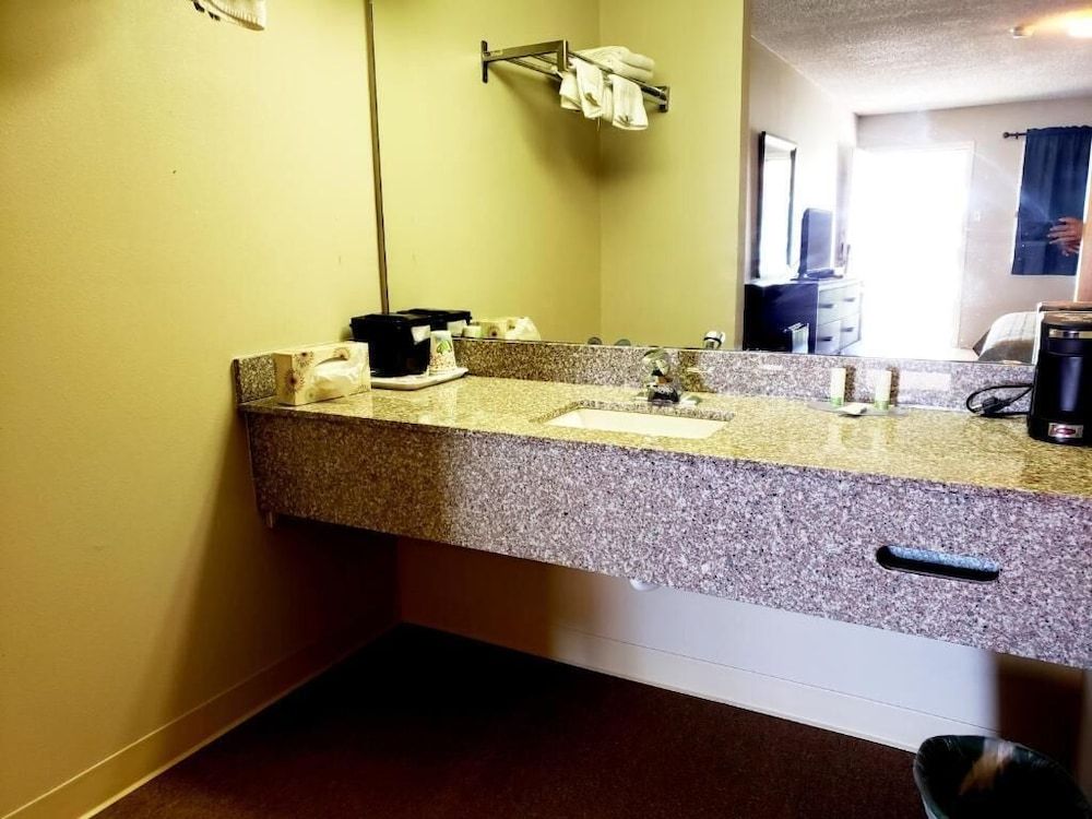 Motel 103 Single Room 4