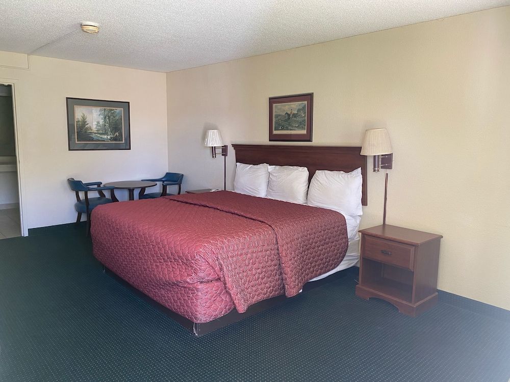 Deluxe Room, 1 King Bed, Non Smoking