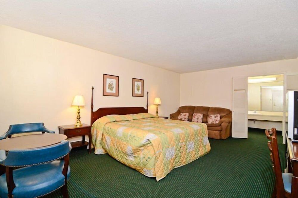 Standard Room, 1 King Bed, Non Smoking