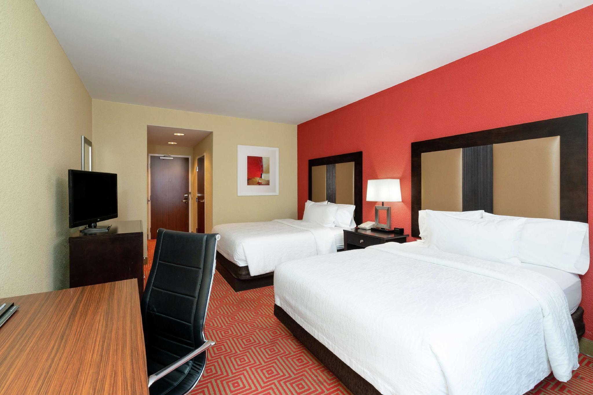 2 Queen Beds